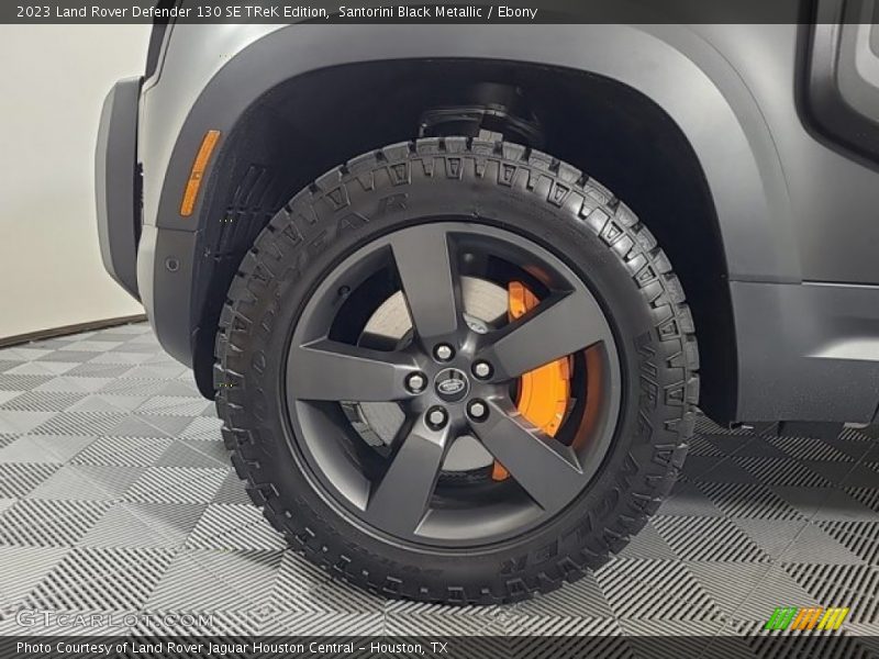 2023 Defender 130 SE TReK Edition Wheel