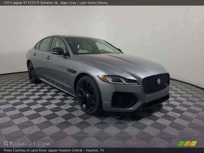 Front 3/4 View of 2024 XF P250 R-Dynamic SE