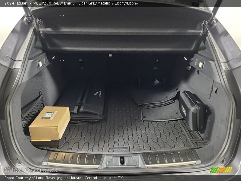  2024 F-PACE P250 R-Dynamic S Trunk