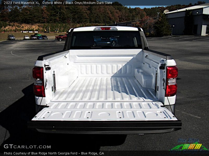 Oxford White / Black Onyx/Medium Dark Slate 2023 Ford Maverick XL