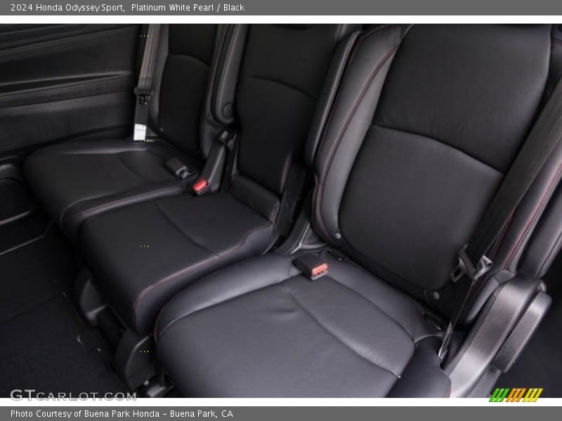 Platinum White Pearl / Black 2024 Honda Odyssey Sport
