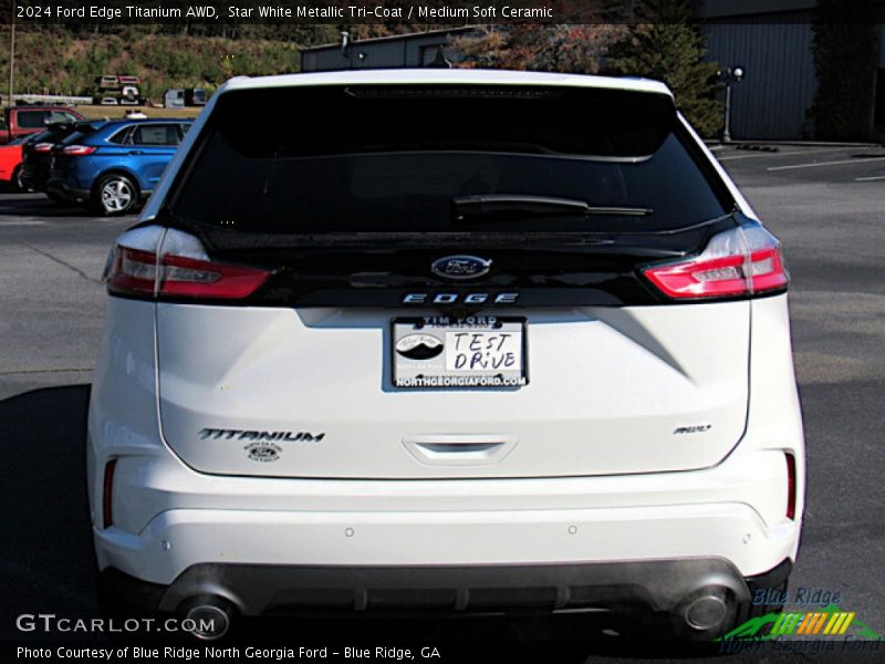 Star White Metallic Tri-Coat / Medium Soft Ceramic 2024 Ford Edge Titanium AWD