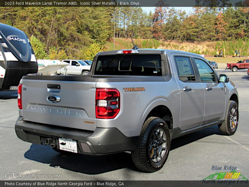  2023 Maverick Lariat Tremor AWD Iconic Silver Metallic