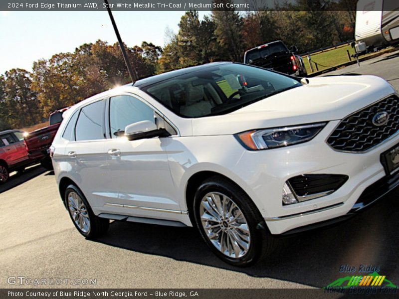 Star White Metallic Tri-Coat / Medium Soft Ceramic 2024 Ford Edge Titanium AWD