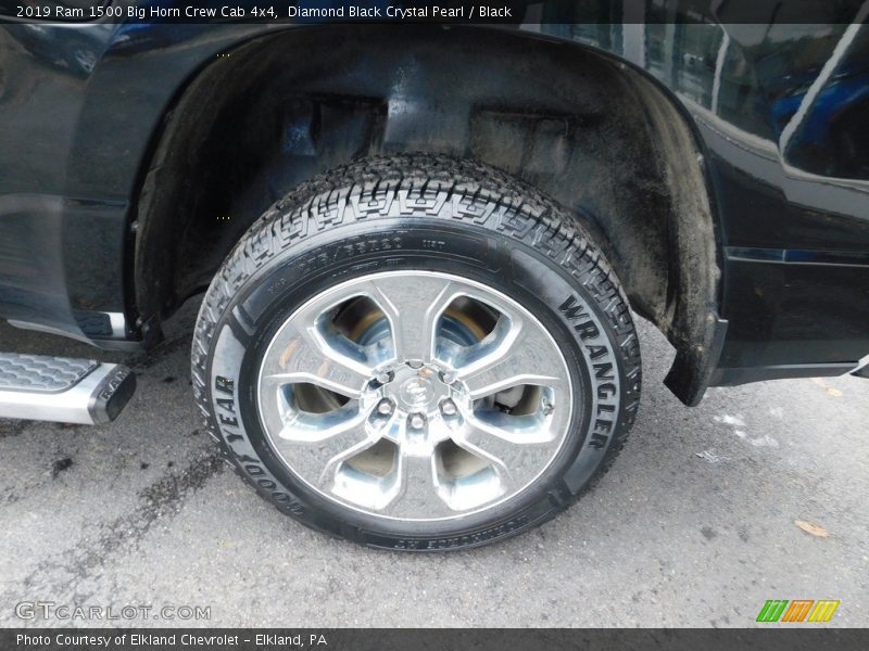 Diamond Black Crystal Pearl / Black 2019 Ram 1500 Big Horn Crew Cab 4x4