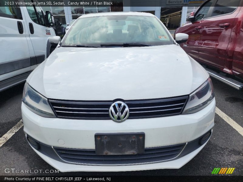 Candy White / Titan Black 2013 Volkswagen Jetta SEL Sedan