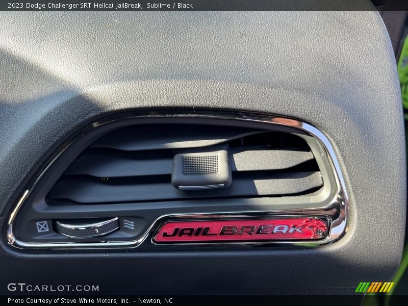 Sublime / Black 2023 Dodge Challenger SRT Hellcat JailBreak