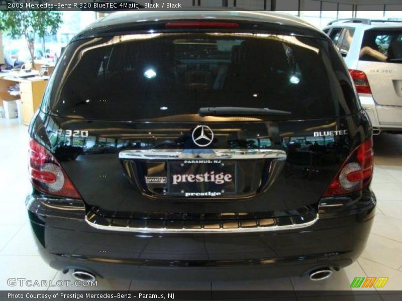 Black / Black 2009 Mercedes-Benz R 320 BlueTEC 4Matic