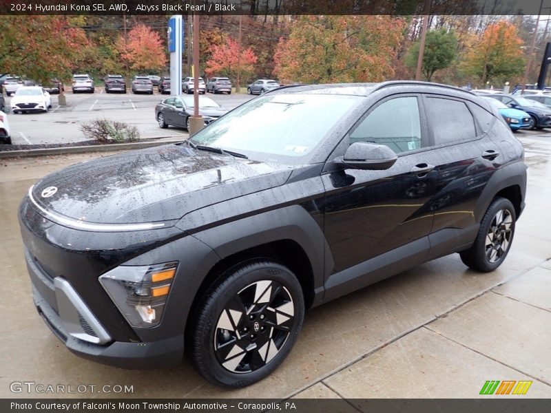 Front 3/4 View of 2024 Kona SEL AWD