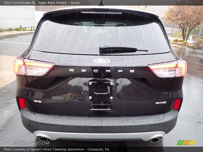Agate Black Metallic / Ebony 2021 Ford Escape SE