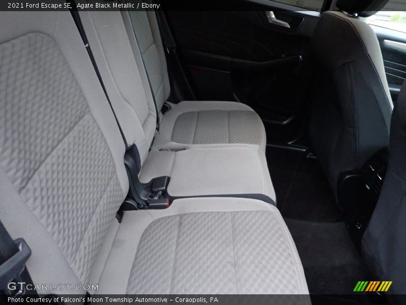 Agate Black Metallic / Ebony 2021 Ford Escape SE