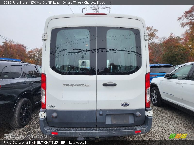 Oxford White / Charcoal Black 2016 Ford Transit 250 Van XL MR Long