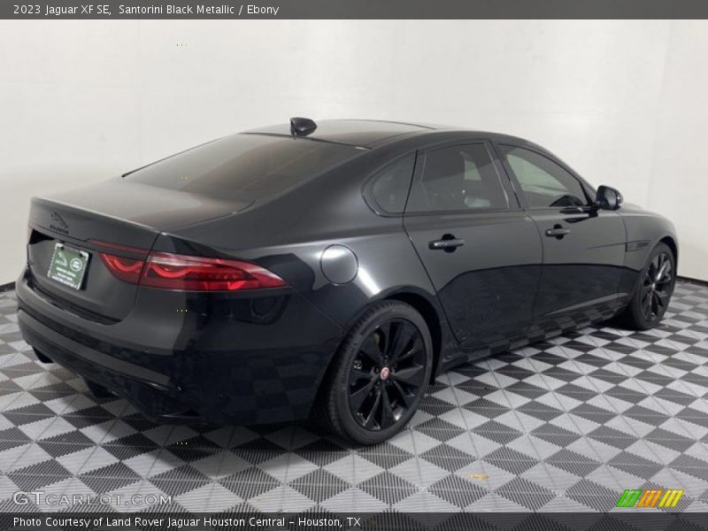 Santorini Black Metallic / Ebony 2023 Jaguar XF SE