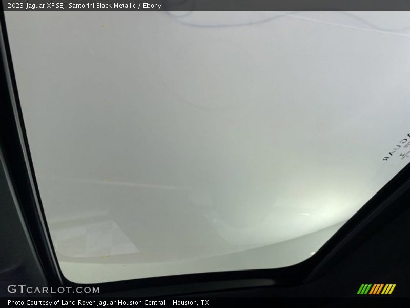 Santorini Black Metallic / Ebony 2023 Jaguar XF SE