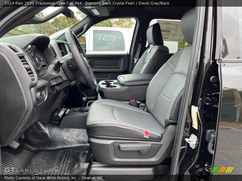  2024 2500 Tradesman Crew Cab 4x4 Diesel Gray/Black Interior