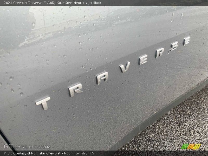 Satin Steel Metallic / Jet Black 2021 Chevrolet Traverse LT AWD