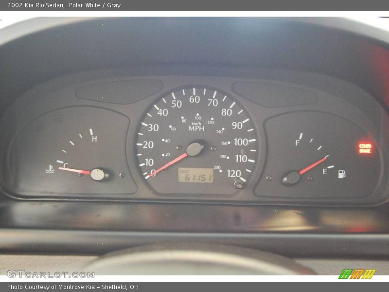 Polar White / Gray 2002 Kia Rio Sedan
