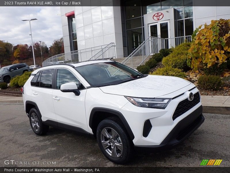 Ice Cap / Black 2023 Toyota RAV4 XLE AWD