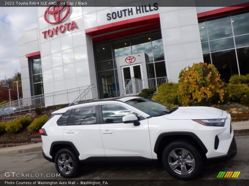 Ice Cap / Black 2023 Toyota RAV4 XLE AWD