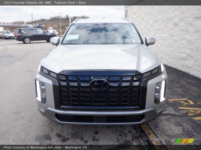 Typhoon Silver / Black 2024 Hyundai Palisade SEL AWD