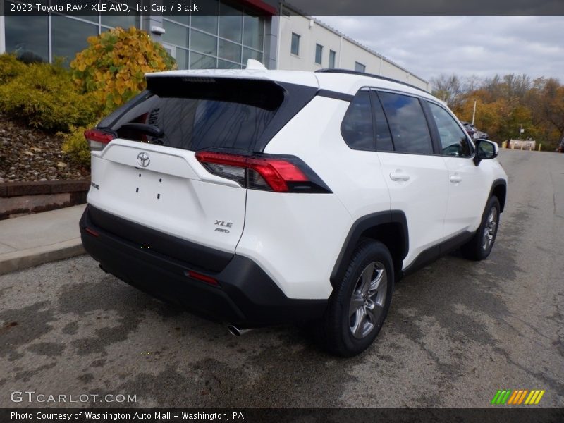 Ice Cap / Black 2023 Toyota RAV4 XLE AWD