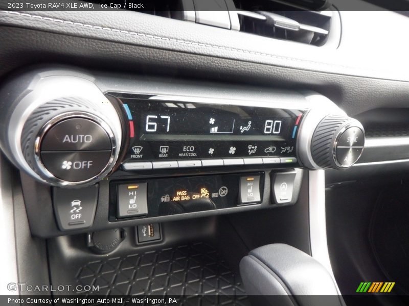 Ice Cap / Black 2023 Toyota RAV4 XLE AWD