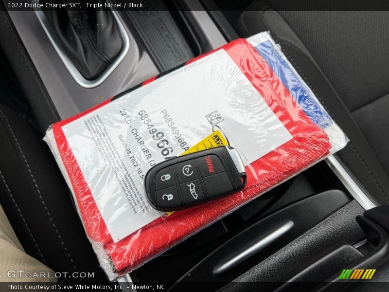 Keys of 2022 Charger SXT