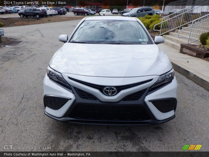 Ice Edge / Black 2024 Toyota Camry SE
