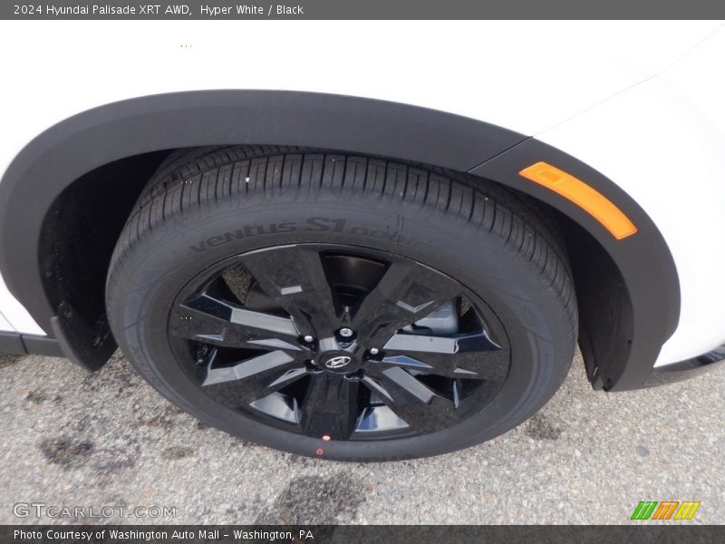 Hyper White / Black 2024 Hyundai Palisade XRT AWD