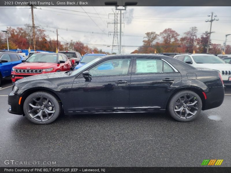Gloss Black / Black 2023 Chrysler 300 Touring L