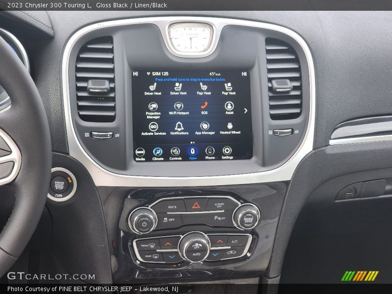 Controls of 2023 300 Touring L