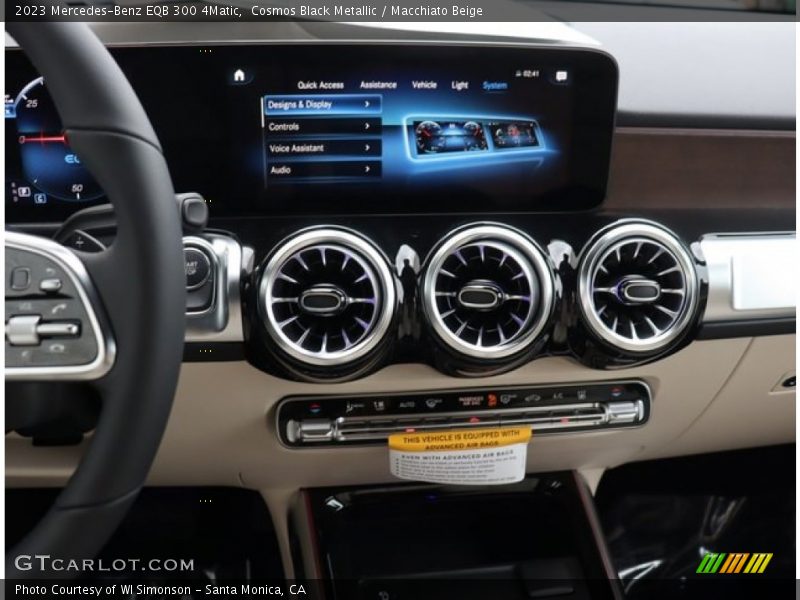 Controls of 2023 EQB 300 4Matic