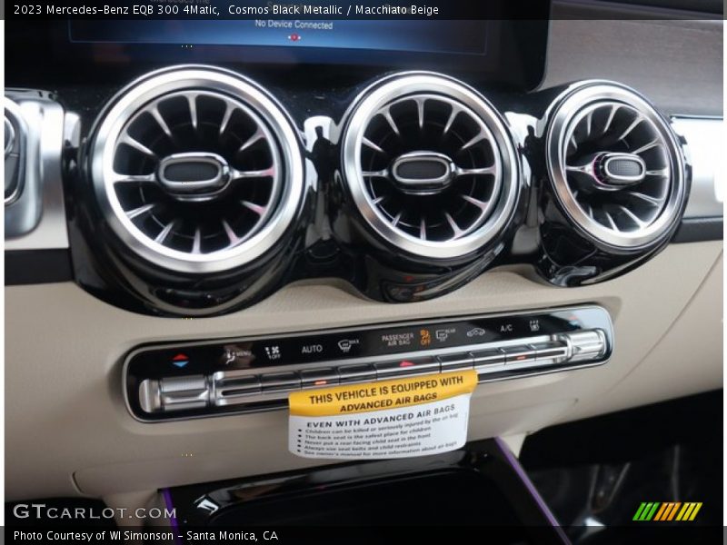 Controls of 2023 EQB 300 4Matic