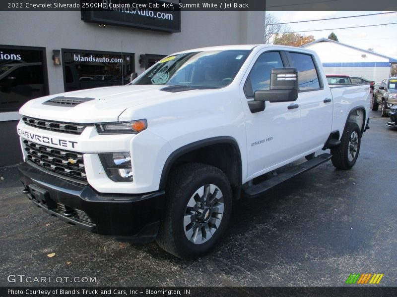 Summit White / Jet Black 2022 Chevrolet Silverado 2500HD Custom Crew Cab 4x4