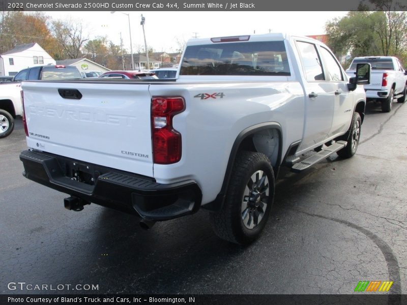 Summit White / Jet Black 2022 Chevrolet Silverado 2500HD Custom Crew Cab 4x4