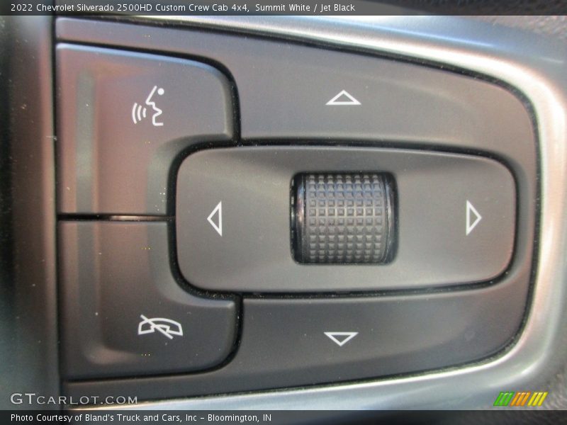 Summit White / Jet Black 2022 Chevrolet Silverado 2500HD Custom Crew Cab 4x4