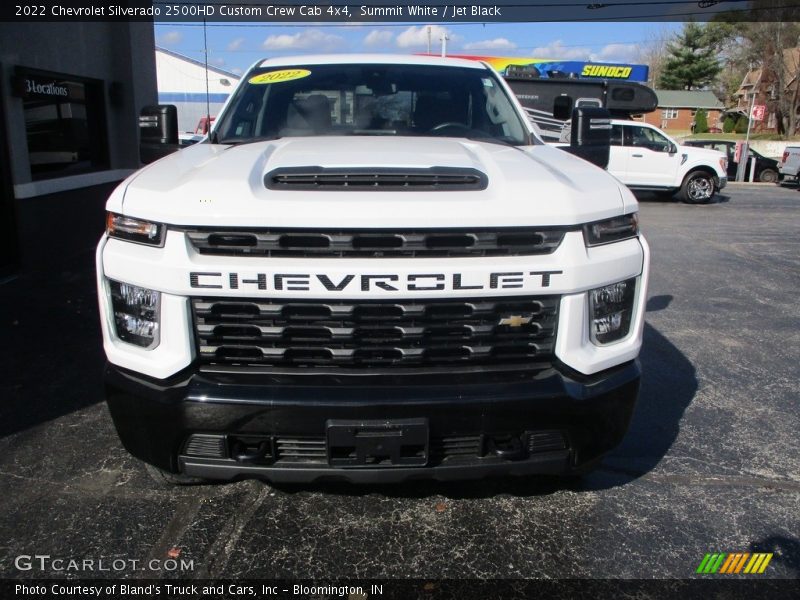 Summit White / Jet Black 2022 Chevrolet Silverado 2500HD Custom Crew Cab 4x4