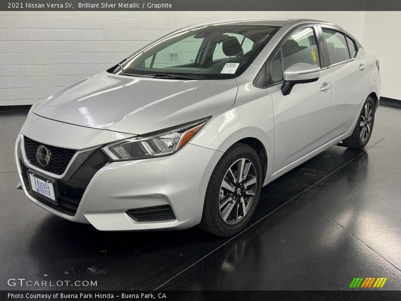 Front 3/4 View of 2021 Versa SV