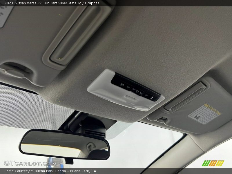 Brilliant Silver Metallic / Graphite 2021 Nissan Versa SV