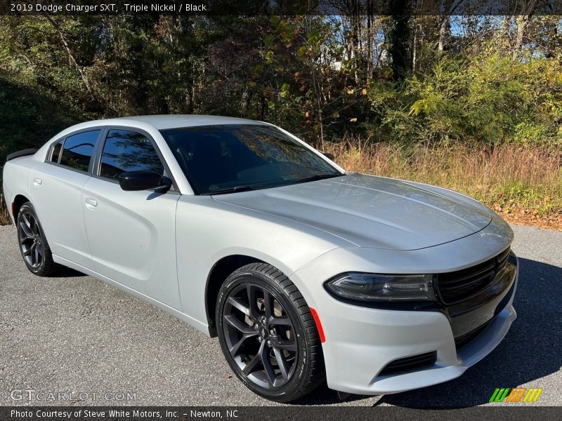 Front 3/4 View of 2019 Charger SXT