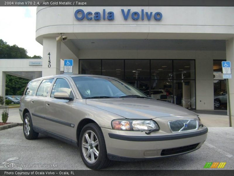 Ash Gold Metallic / Taupe 2004 Volvo V70 2.4