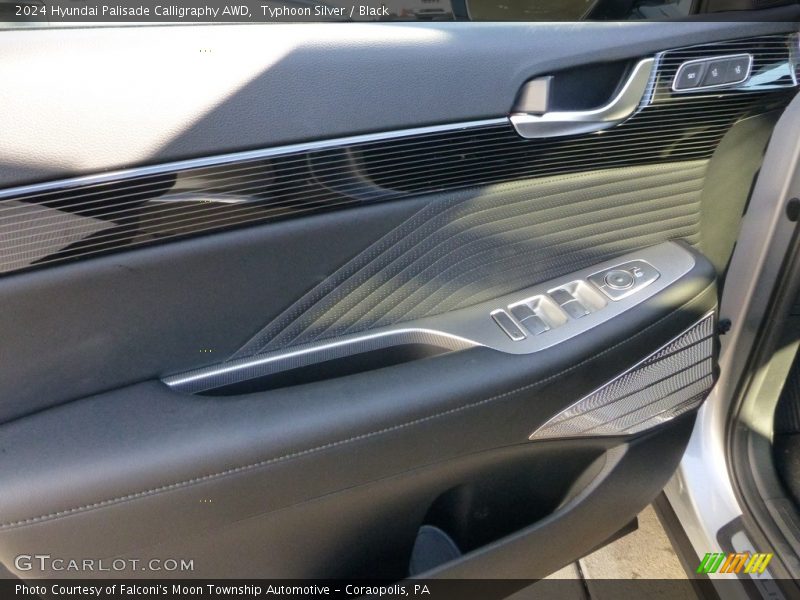 Typhoon Silver / Black 2024 Hyundai Palisade Calligraphy AWD