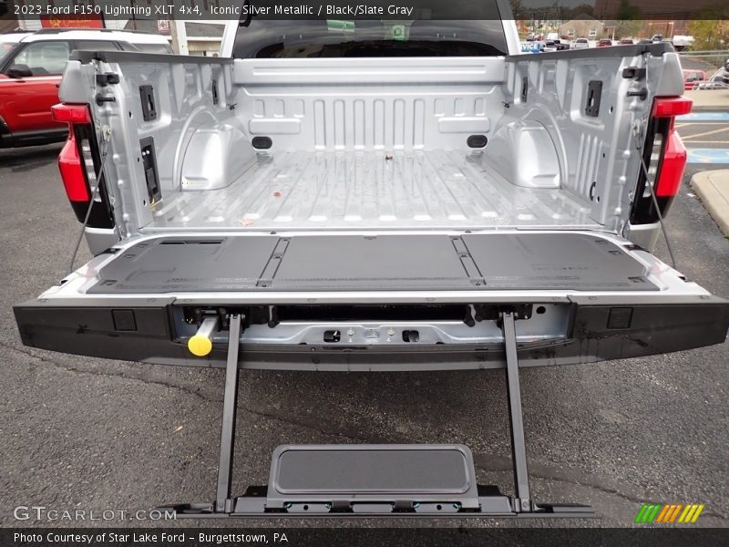 Lightning XLT Tailgate Step - 2023 Ford F150 Lightning XLT 4x4