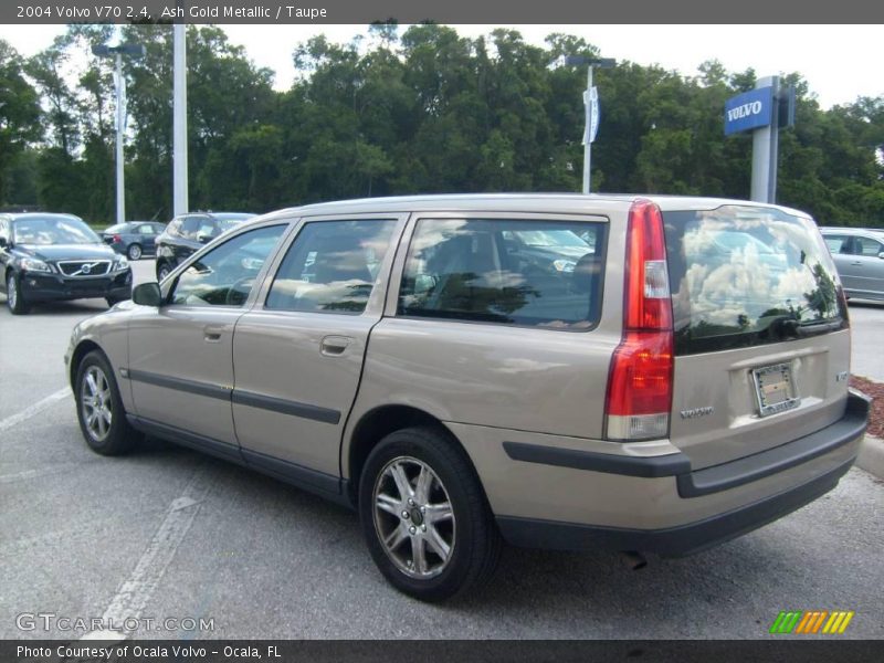 Ash Gold Metallic / Taupe 2004 Volvo V70 2.4