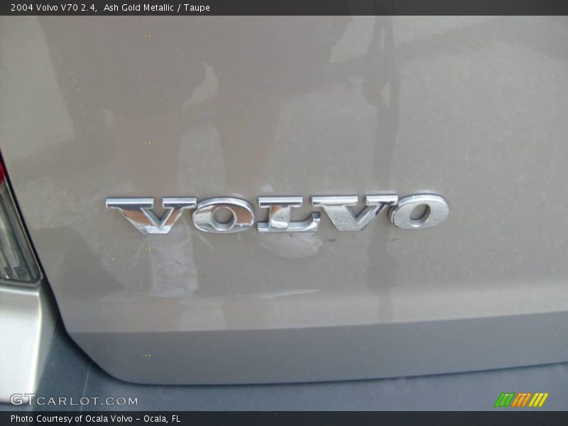 Ash Gold Metallic / Taupe 2004 Volvo V70 2.4