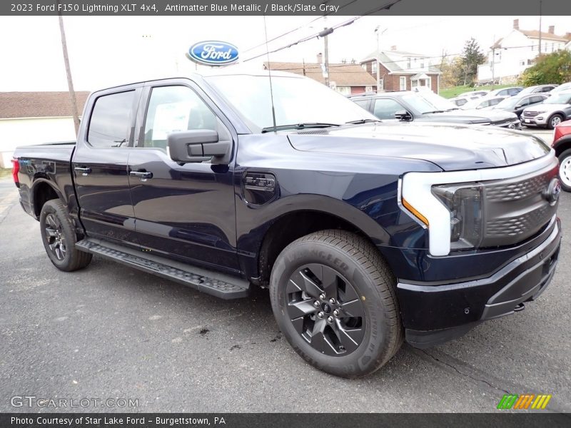 Front 3/4 View of 2023 F150 Lightning XLT 4x4