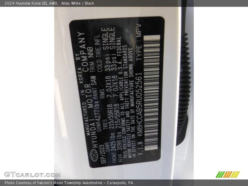 Atlas White / Black 2024 Hyundai Kona SEL AWD