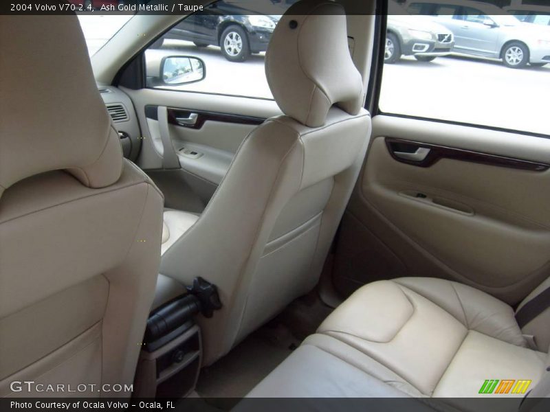 Ash Gold Metallic / Taupe 2004 Volvo V70 2.4