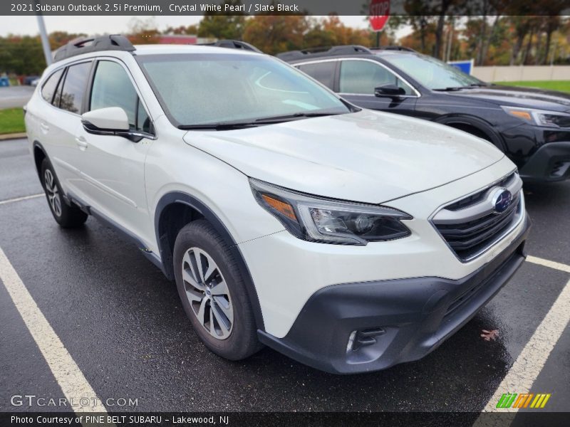 Front 3/4 View of 2021 Outback 2.5i Premium