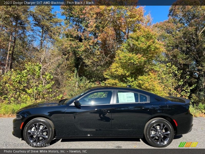  2023 Charger SXT AWD Blacktop Pitch Black